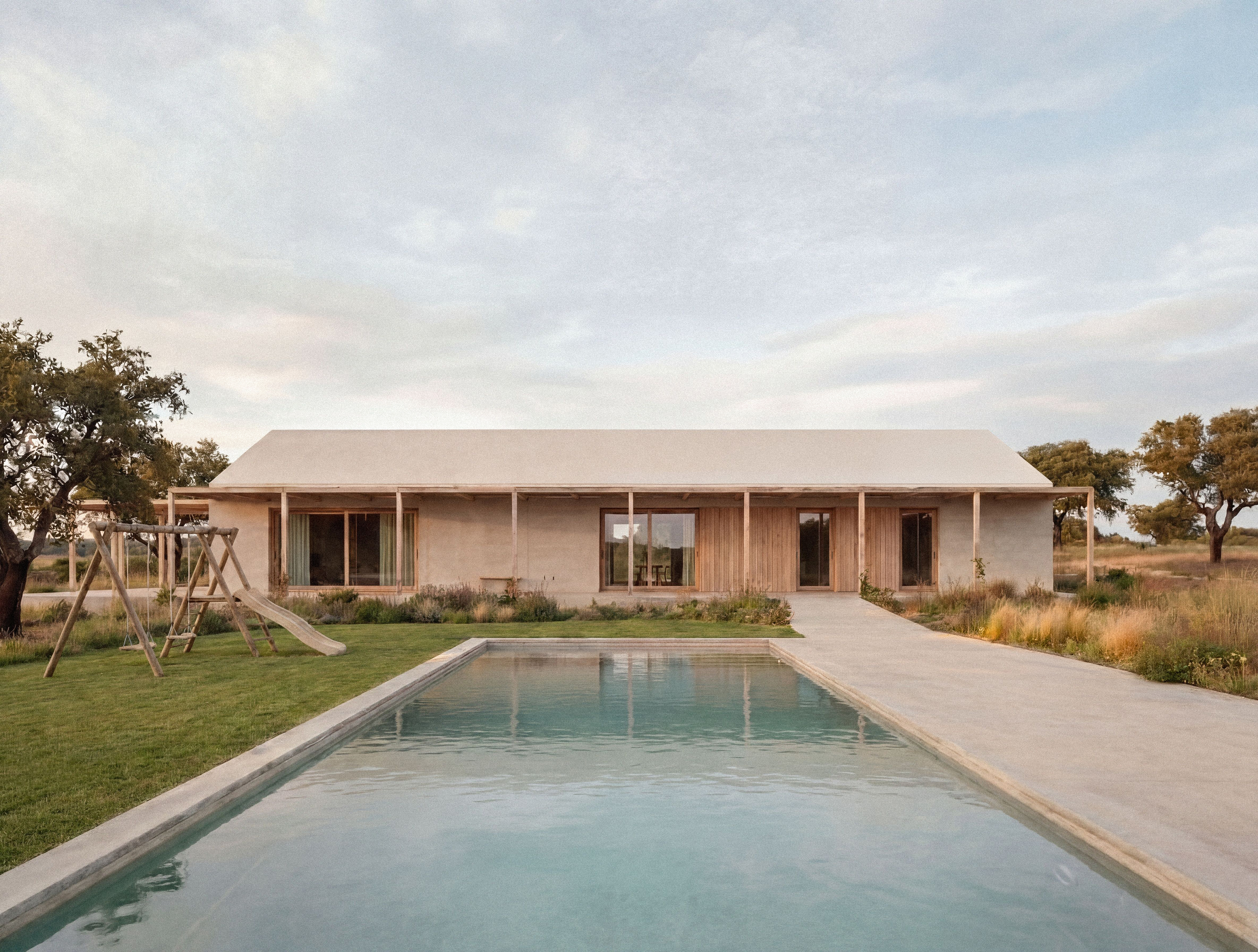Alentejo Ribatejo — single-storey home with reflecting pool
